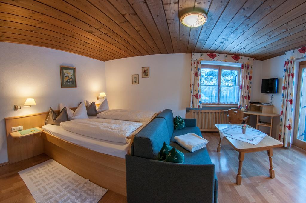 Pension Alwin レッヒ 部屋 写真