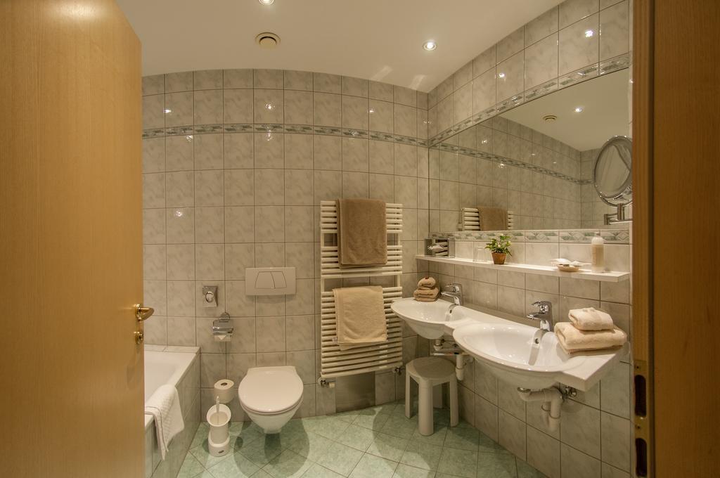 Pension Alwin レッヒ 部屋 写真