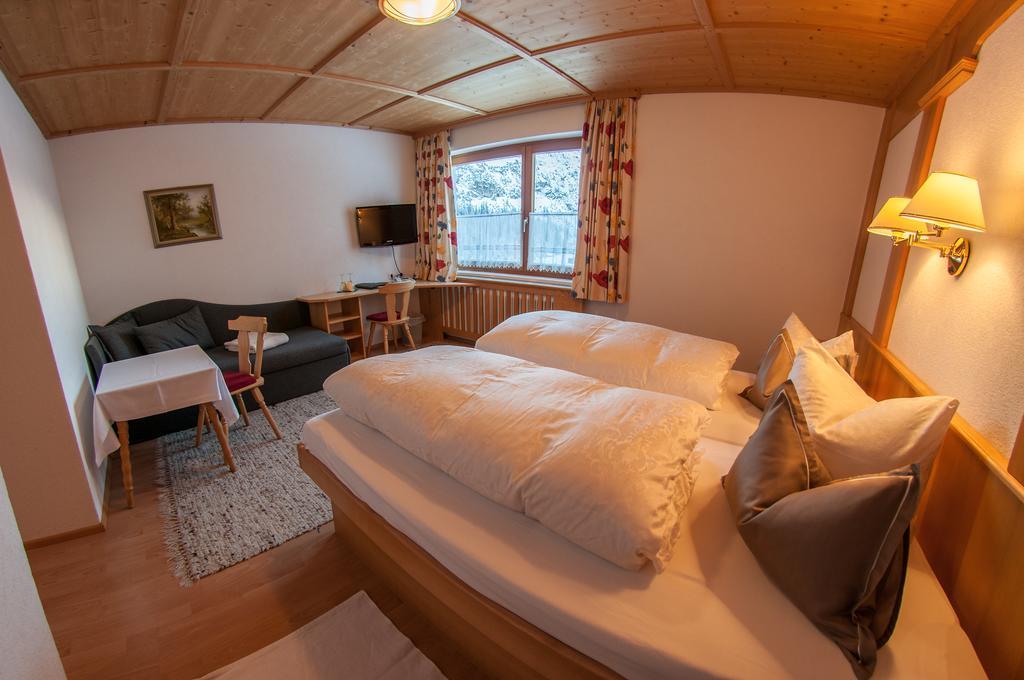 Pension Alwin レッヒ 部屋 写真