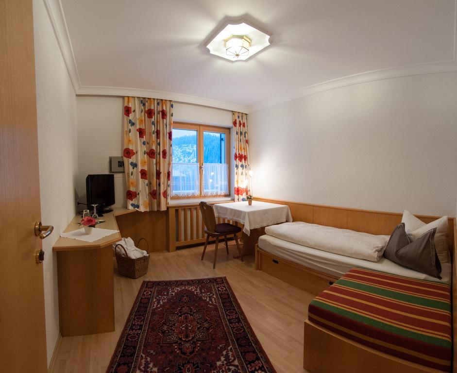 Pension Alwin レッヒ 部屋 写真